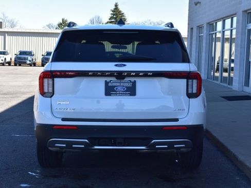 New 2026 Ford Explorer Active w/ Active Comfort Package image 5