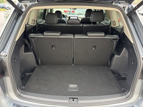 Certified 2024 Volkswagen Atlas SE image 11