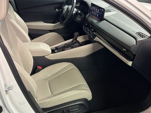 Used 2024 Honda Accord EX-L image 9