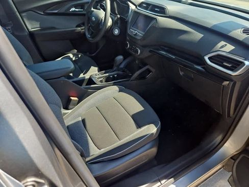 Used 2023 Chevrolet TrailBlazer LS FWD image 13