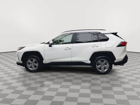 Used 2022 Toyota RAV4 XLE w/ XLE Grade Weather Package AWD/4WD image 34