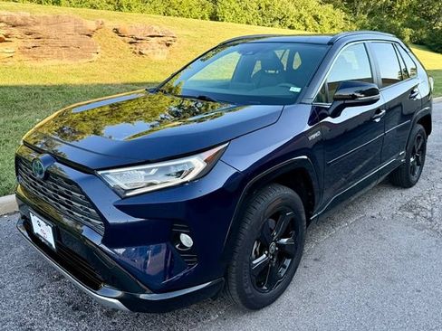 Used 2020 Toyota RAV4 XSE w/ XSE Grade Weather Package AWD/4WD image 2