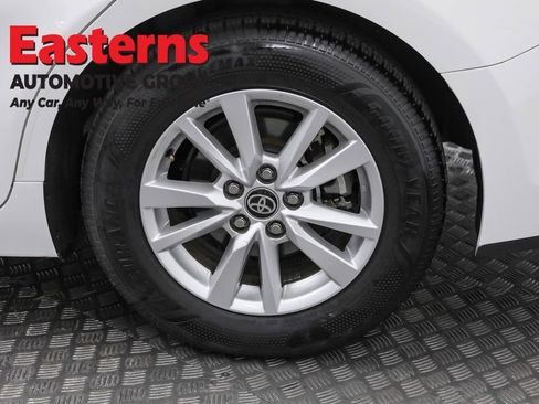 Used 2025 Toyota Camry LE image 32