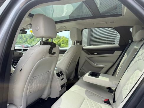 Used 2022 Jaguar F-PACE S AWD/4WD image 23