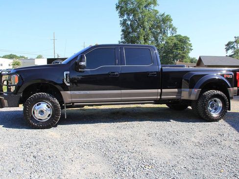 Used 2019 Ford F350 King Ranch w/ King Ranch Ultimate Package AWD/4WD image 2