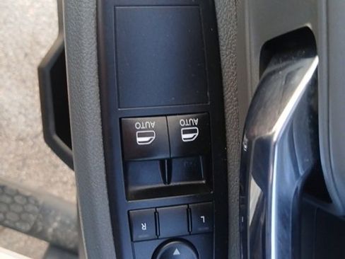 Used 2016 RAM 5500 Tradesman w/ Power Accessory Group image 41