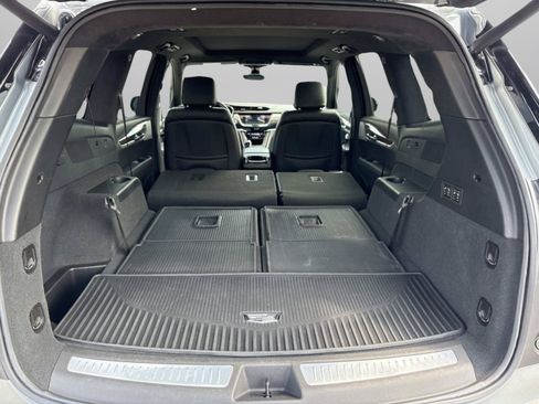 Used 2023 Cadillac XT6 Premium Luxury w/ Platinum Package FWD image 12