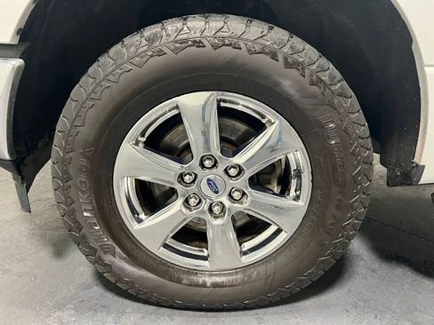 Used 2019 Ford F150 XLT w/ Equipment Group 302A Luxury image 16