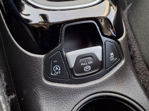 Used 2018 Jeep Compass Limited image 24