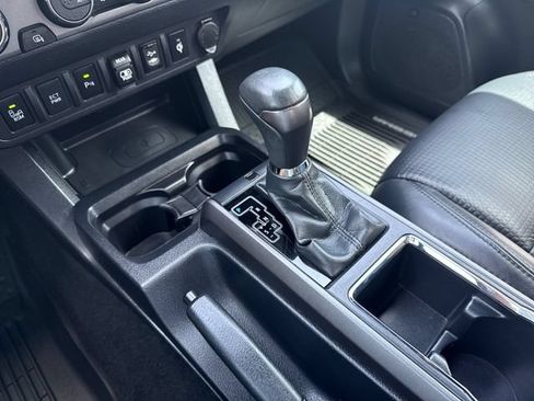 Used 2019 Toyota Tacoma TRD Off-Road AWD/4WD image 26