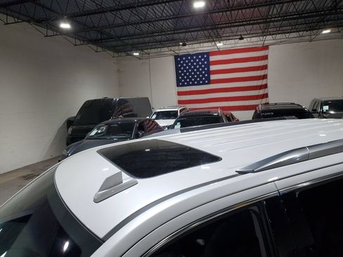 Used 2017 Cadillac Escalade Premium Luxury AWD/4WD image 59