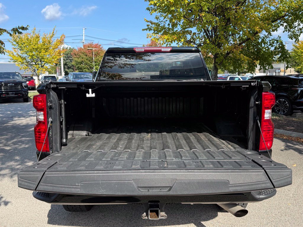 Used 2024 Chevrolet Silverado 2500 Custom w/ Custom Value Package AWD/4WD image 10