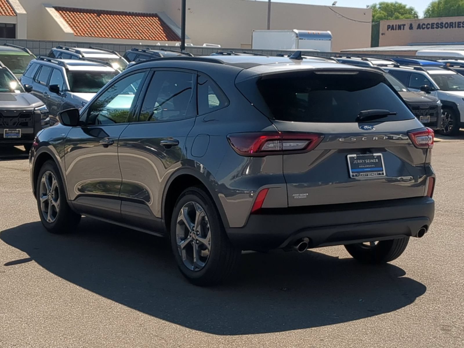 Used 2025 Ford Escape ST-Line FWD image 3
