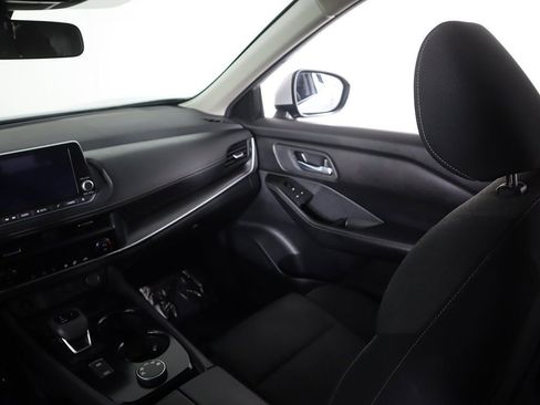 Used 2024 Nissan Rogue SV image 34