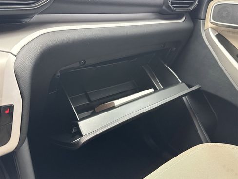 Used 2023 Ford Explorer XLT w/ Class IV Trailer Tow Package image 31