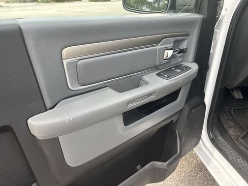 Used 2018 RAM 1500 Express RWD image 13