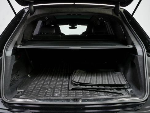 Used 2022 Audi SQ7 Prestige AWD/4WD image 32