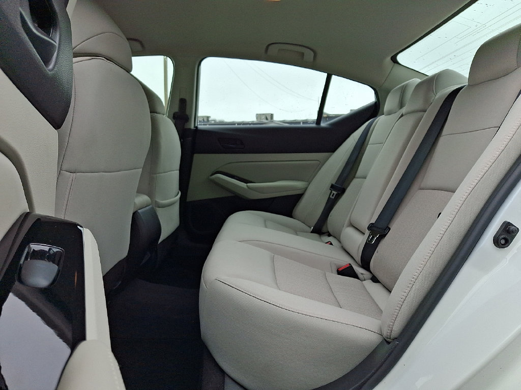 Certified 2023 Nissan Altima 2.5 SV FWD image 11