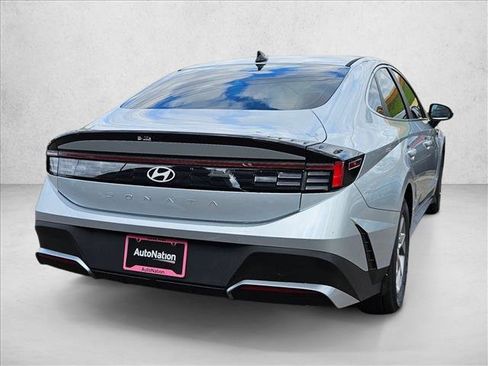 New 2026 Hyundai Sonata SE image 2