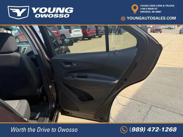 Used 2020 Chevrolet Equinox LT w/ Driver Convenience Package FWD image 17