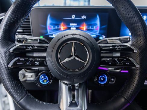 Used 2025 Mercedes-Benz GLS 63 AMG 4MATIC image 28