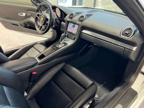 Used 2018 Porsche 718 Cayman S image 20