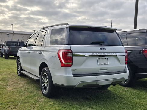 Used 2020 Ford Expedition XLT image 6