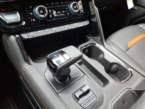 Used 2023 GMC Sierra 1500 AT4 w/ AT4 Premium Package image 28