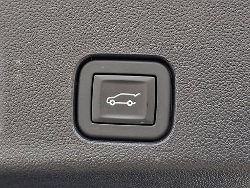 Used 2025 GMC Acadia Elevation image 33