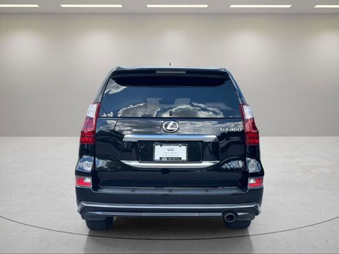 Used 2022 Lexus GX 460 Luxury w/ Sport Design Package AWD/4WD image 4