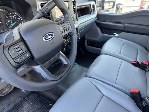 New 2026 Ford F250 XL w/ XL Chrome Package image 9