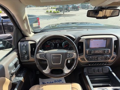 Used 2018 GMC Sierra 2500 Denali w/ Duramax Plus Package AWD/4WD image 46