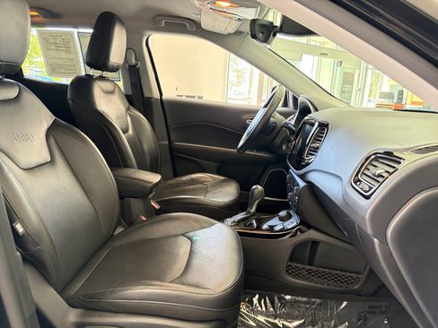 Used 2017 Jeep Compass Limited w/ Safe & Security Group AWD/4WD image 29