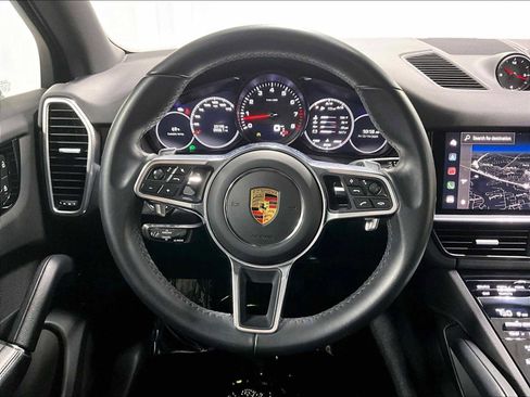 Used 2023 Porsche Cayenne image 18