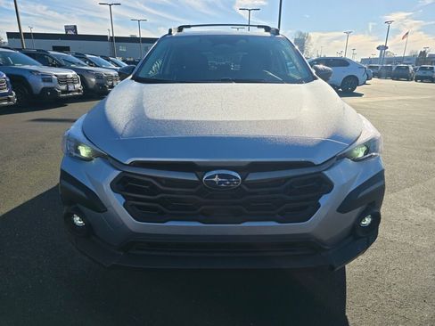 Used 2024 Subaru Crosstrek 2.5i Limited w/ Crosstrek Mirror Package image 9