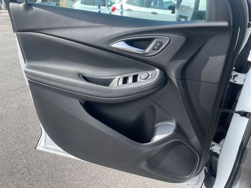 Used 2025 Buick Encore GX Preferred image 20