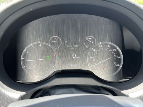 Used 2023 Lexus GX 460 Premium w/ Accessory Package AWD/4WD image 21