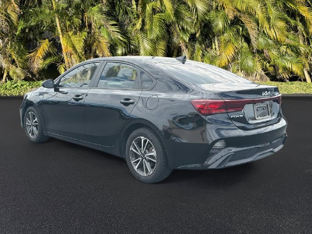 Used 2022 Kia Forte LXS w/ LXS Technology Package FWD image 7
