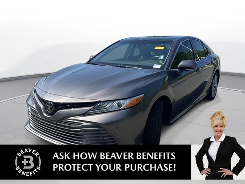Used 2018 Toyota Camry XLE FWD image 1