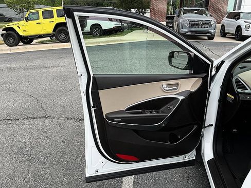 Used 2018 Hyundai Santa Fe Sport w/ 2.4L Value Package 02 FWD image 12