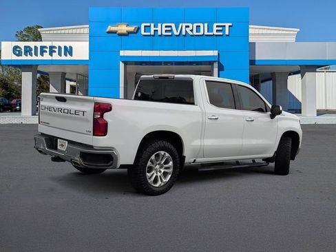 Used 2023 Chevrolet Silverado 1500 LTZ AWD/4WD image 4