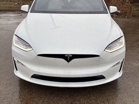Used 2023 Tesla Model X Plaid image 13