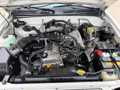 Used 1996 Toyota Tacoma 2WD Regular Cab image 18