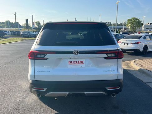 New 2026 Toyota Grand Highlander AWD Hybrid image 5