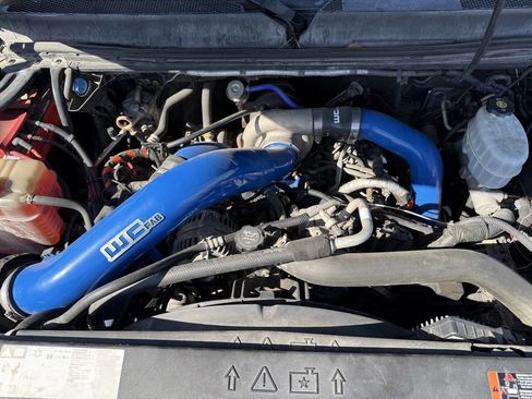 Used 2011 GMC Sierra 2500 Denali w/ Suspension Package, Off-Road image 35