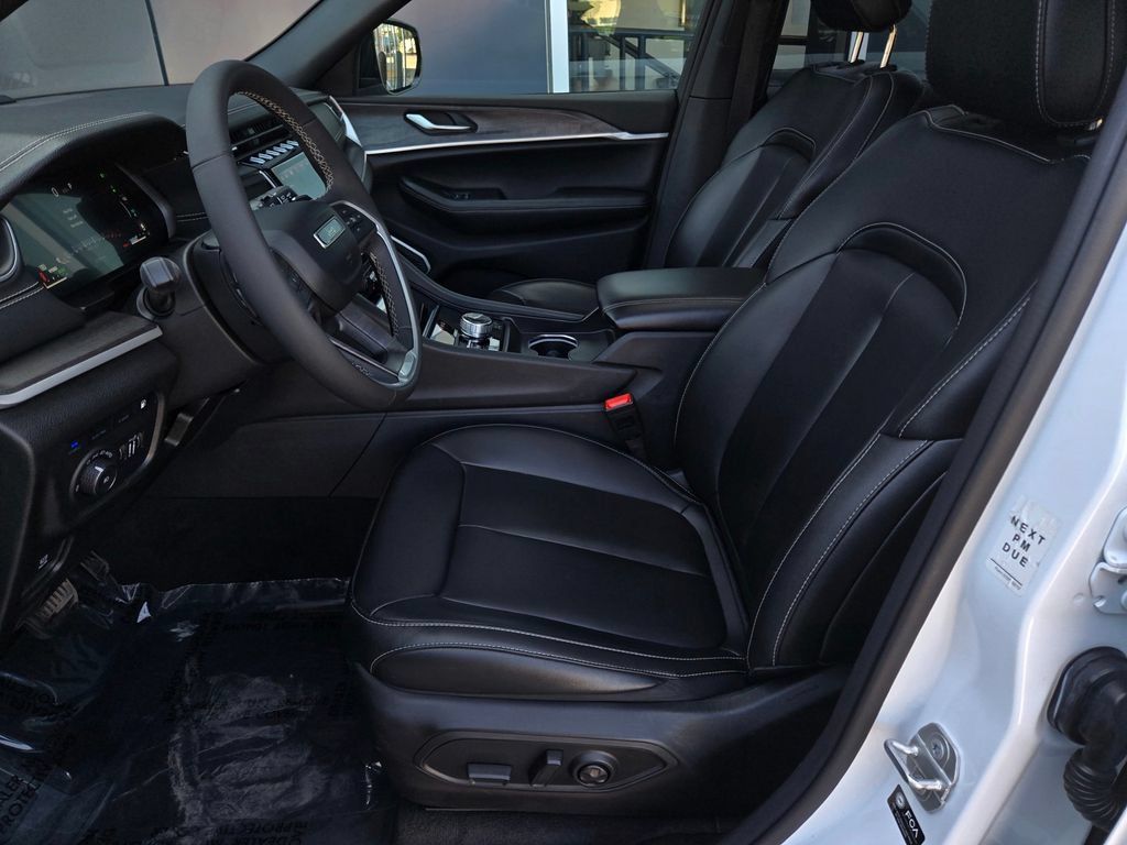 Used 2024 Jeep Grand Cherokee Limited 4xe AWD/4WD image 19