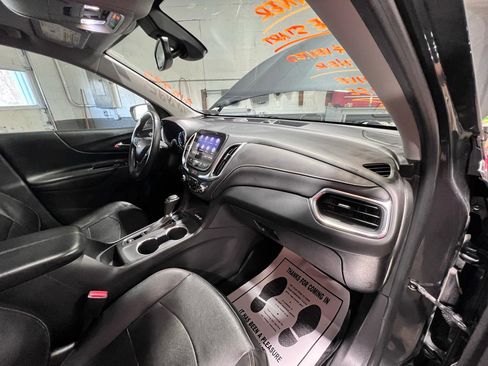 Used 2020 Chevrolet Equinox Premier image 30