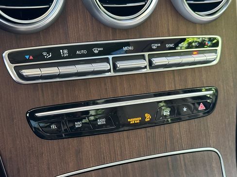 Used 2022 Mercedes-Benz GLC 300 4MATIC image 17