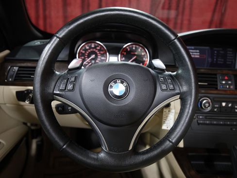 Used 2010 BMW 328i Convertible RWD image 18