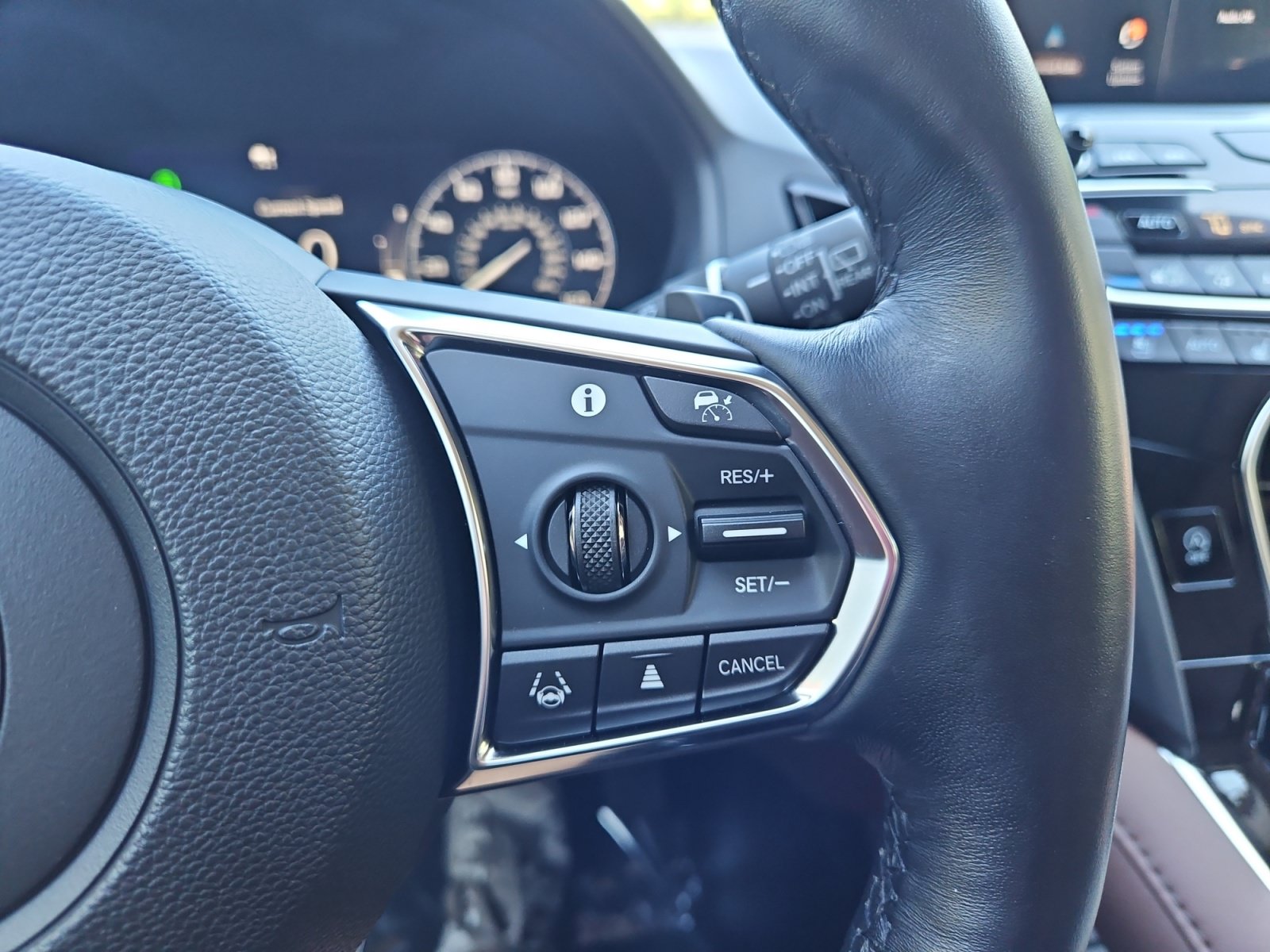 Used 2024 Acura RDX w/ Advance Package AWD/4WD image 30
